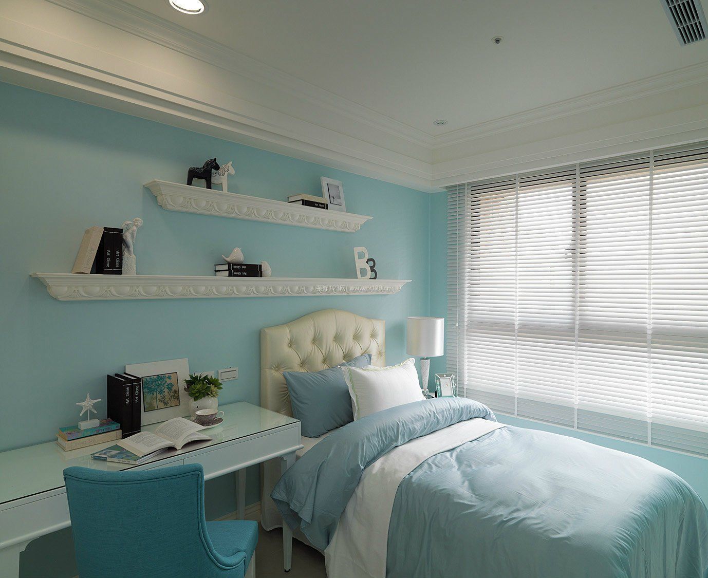 2017现代风格女生卧室床头背景墙设计图_装修123效果图