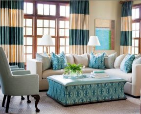 2023客厅蓝色条纹窗帘设计图片