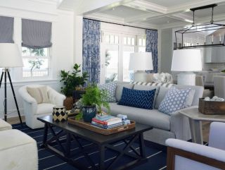 2023家庭欧式客厅室内蓝色窗帘图片