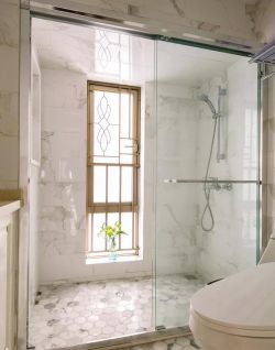 新中式卫生间浴室玻璃隔断装修效果图