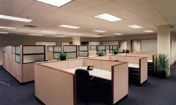 现代简约风格员工办公室装修图片
