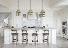 2023别墅室内白色欧式大厨房装修图片