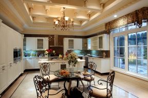 美式古典风格家庭厨房餐厅装修效果图片