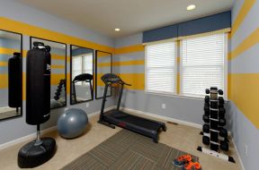 别墅家庭小型健身房装修设计效果图