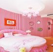 大卧室粉红色条纹壁纸装修图