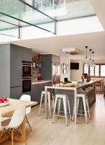 2023现代室内开放式厨房木地板