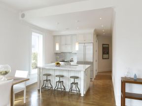 2023纯白色风格开放式厨房木地板效果图片