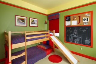 房间高低床儿童滑梯图片