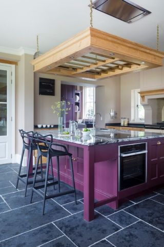 紫色系厨房中岛设计图片