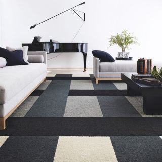 2023室内黑白客厅地毯与沙发搭配图片