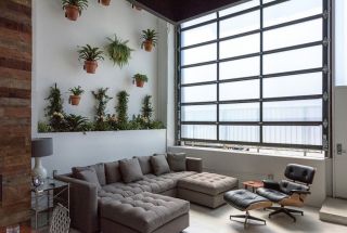 挑高客厅沙发背景植物墙设计图