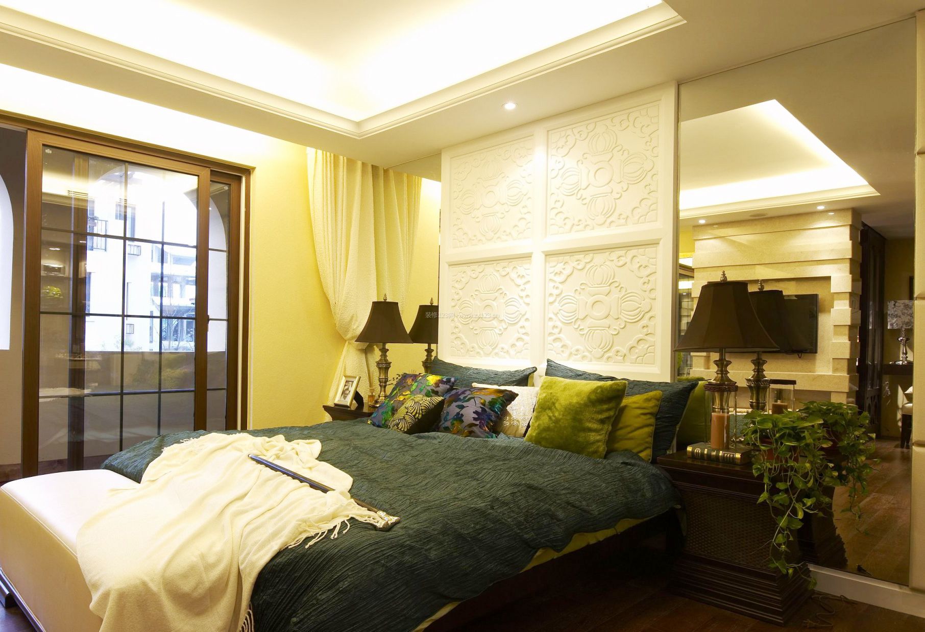 东南亚风格家居床头背景墙设计图
