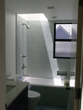 现代小户型浴室马赛克设计效果图