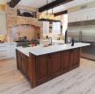 经典厨房浅色木地板装饰设计2023