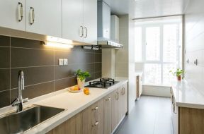 2023长方形厨房洗菜台装修设计效果图