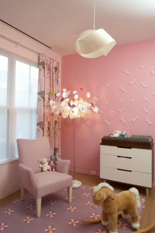 2023儿童房间粉色窗帘图片