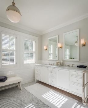 白色欧式家具整体浴室柜造型装修图片