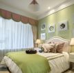 国外美式风格样板房卧室床头造型图片