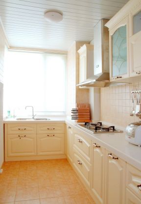90平米美式风格厨房橱柜装修