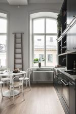 北欧风格厨房黑色橱柜装修效果图片