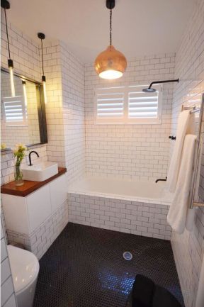 卫生间淋浴房黑白瓷砖效果图
