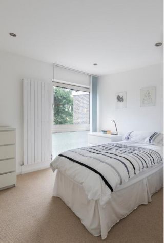 极简风格单人卧室设计图片