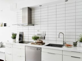 北欧风格厨房设计 厨房白色瓷砖
