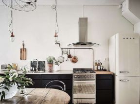 北欧风格厨房设计 2020厨房黑色橱柜设计效果图