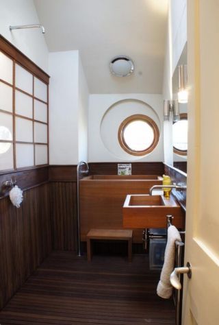 日式公寓洗手间装修效果图片