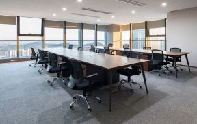 大型办公室桌椅设计图片2023