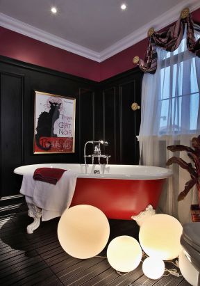 美式古典风格卫生间浴缸装修图片