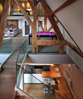 复式住宅玻璃楼梯扶手设计案例
