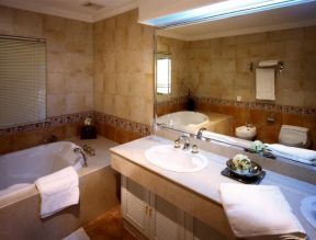 家装卫生间砖砌浴缸设计图片