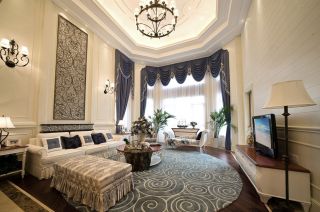 地中海风格别墅客厅沙发背景墙装修案例