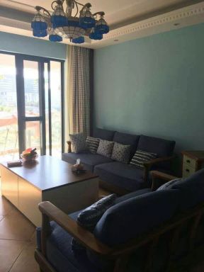 简约地中海客厅蓝色沙发装修效果图片