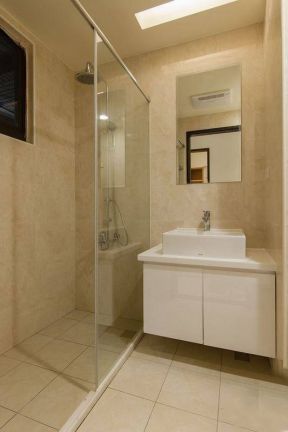  2023現(xiàn)代簡約風(fēng)格衛(wèi)生間墻磚地磚裝修效果圖片