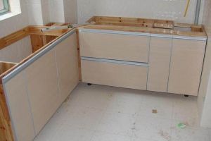 厨房橱柜吊柜怎么装修