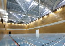 体育馆运动木地板 学校室内篮球场羽毛球场地板安装
