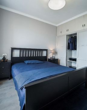  新古典卧室装修 2020卧室实木床设计效果图 卧室实木床