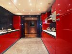 2023温馨现代简约厨房酒红色橱柜设计效果图片