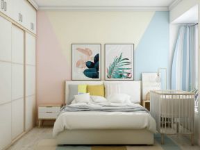 2023简单温馨主卧室婴儿床装修效果图片