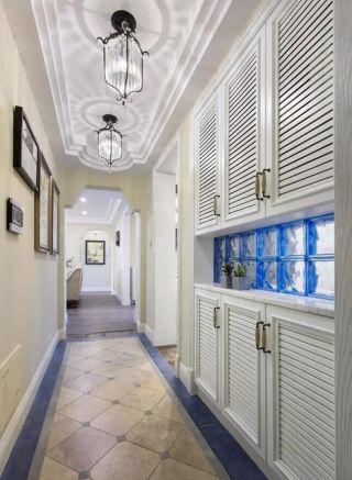 美式风格样板房走廊玄关装饰图片