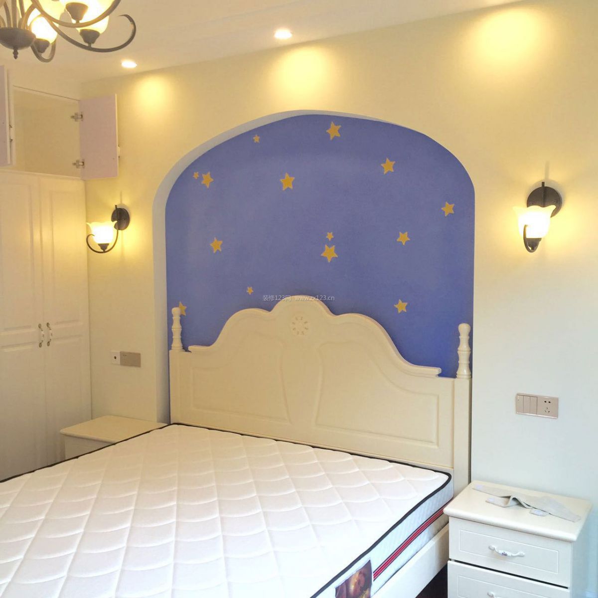 130平地中海风格卧室床头背景墙设计