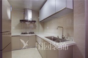 時尚現(xiàn)代風(fēng)格廚房裝修案例