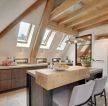 美式乡村风格斜顶阁楼厨房天窗设计图片