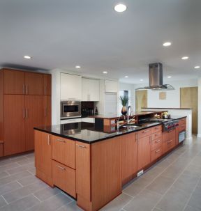 大厨房装修效果图欣赏 2020别墅开放式大厨房装修效果图 
