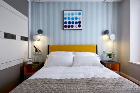 2020家庭卧室条纹壁纸图片 卧室条纹壁纸  2020家庭小卧室装修设计图