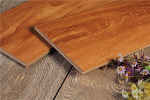 强化木地板保养技巧