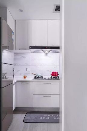 北欧风格厨房白色橱柜装修设计图片