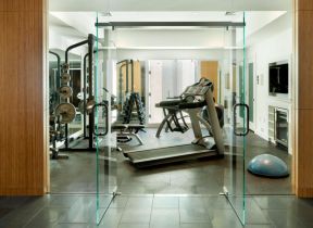 2020玻璃门装修效果图 玻璃门装修设计效果图 2020小型健身房装修效果图 